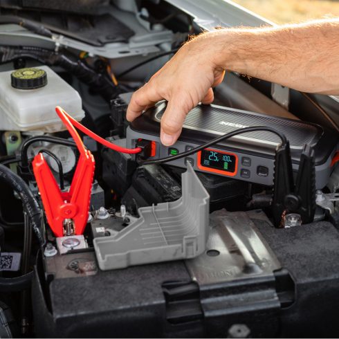 Autós indító "bika" és USB töltő