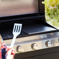   Barbecook BC-GAS-2036 Stella 3201 gázgrill, tárolóval, oldalégővel, 174x59x119cm
